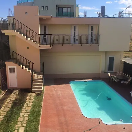 House * Navodari