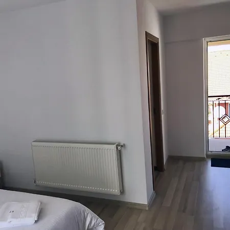 Pensión House *